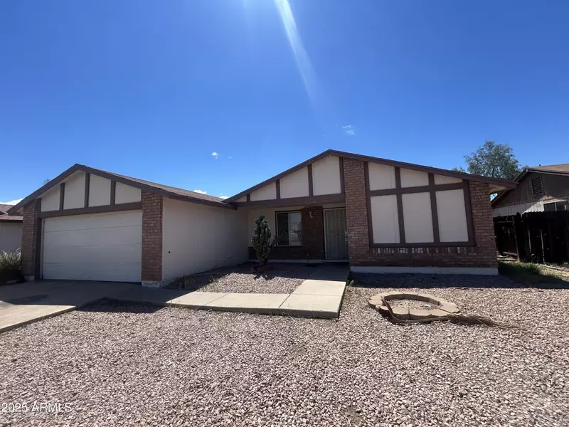 6225 W ZOE ELLA Way, Glendale, AZ 85306