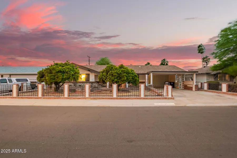 7423 E CAMBRIDGE Avenue, Scottsdale, AZ 85257