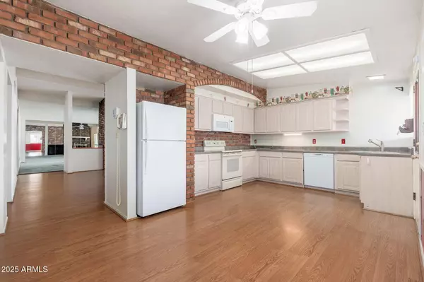 Phoenix, AZ 85023,617 W GIBRALTAR Lane