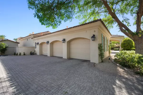 Paradise Valley, AZ 85253,6997 E PARADISE RANCH Road