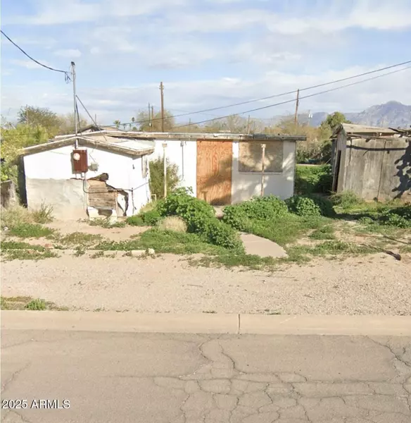 405 N WASHINGTON Street, Eloy, AZ 85131