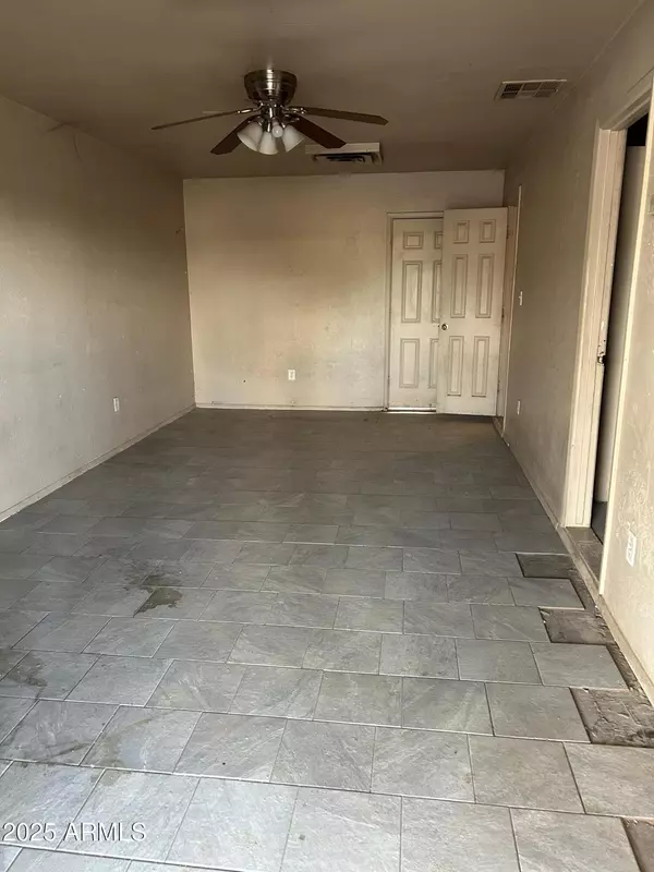 Phoenix, AZ 85031,5441 W PIERSON Street