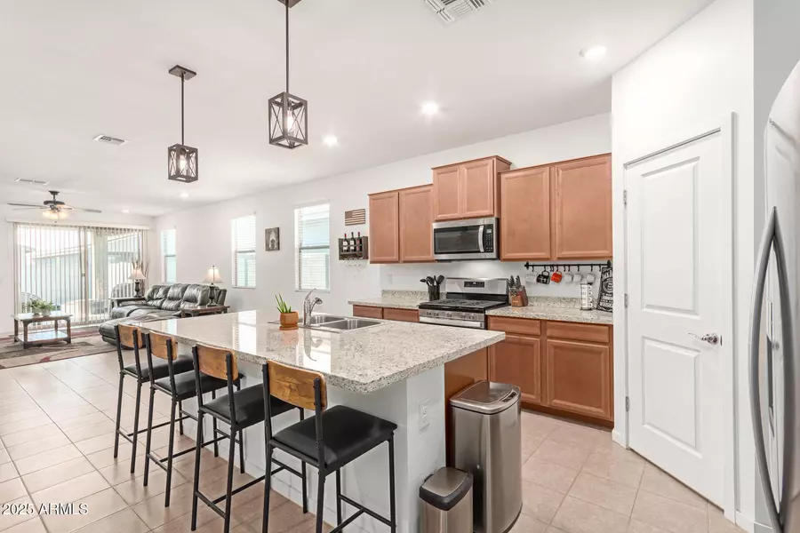 4216 S 67TH Drive, Phoenix, AZ 85043