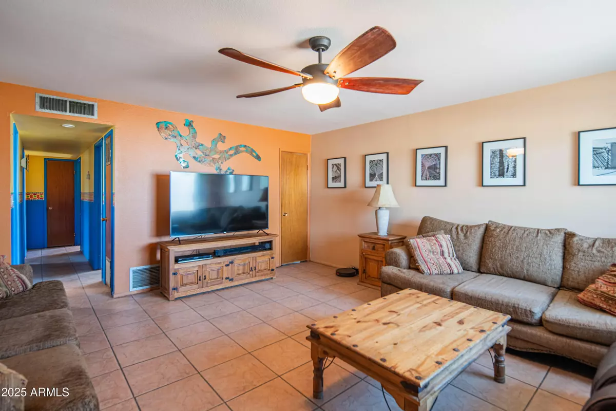 Phoenix, AZ 85006,2534 N MITCHELL Street