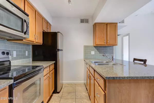 Tempe, AZ 85282,200 E SOUTHERN Avenue #222