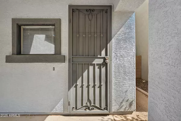 Phoenix, AZ 85041,720 W LYDIA Lane
