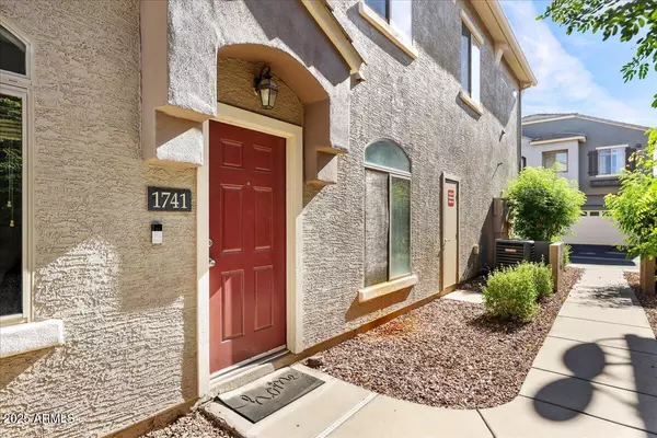 Tempe, AZ 85288,2402 E 5TH Street #1741