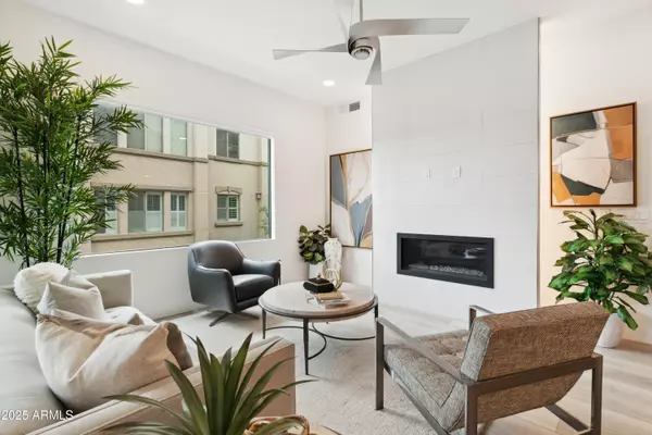 Phoenix, AZ 85054,5250 E DEER VALLEY Drive #440