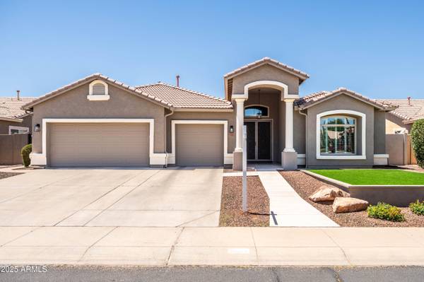 1932 S ARROYO Lane, Gilbert, AZ 85295