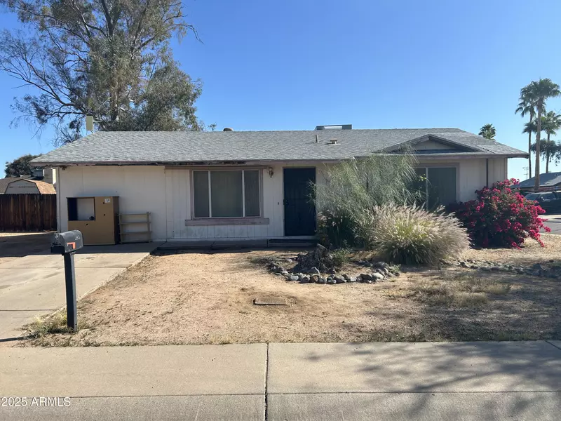 3556 E HELENA Drive, Phoenix, AZ 85032