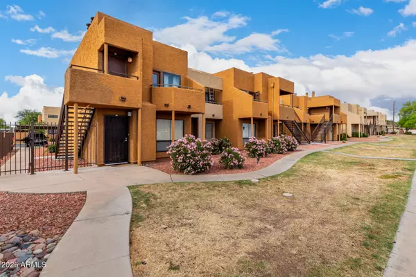 Glendale, AZ 85304,11640 N 51ST Avenue #211