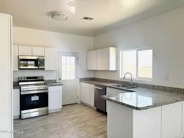 Douglas, AZ 85607,3450 Camino del Rancho --
