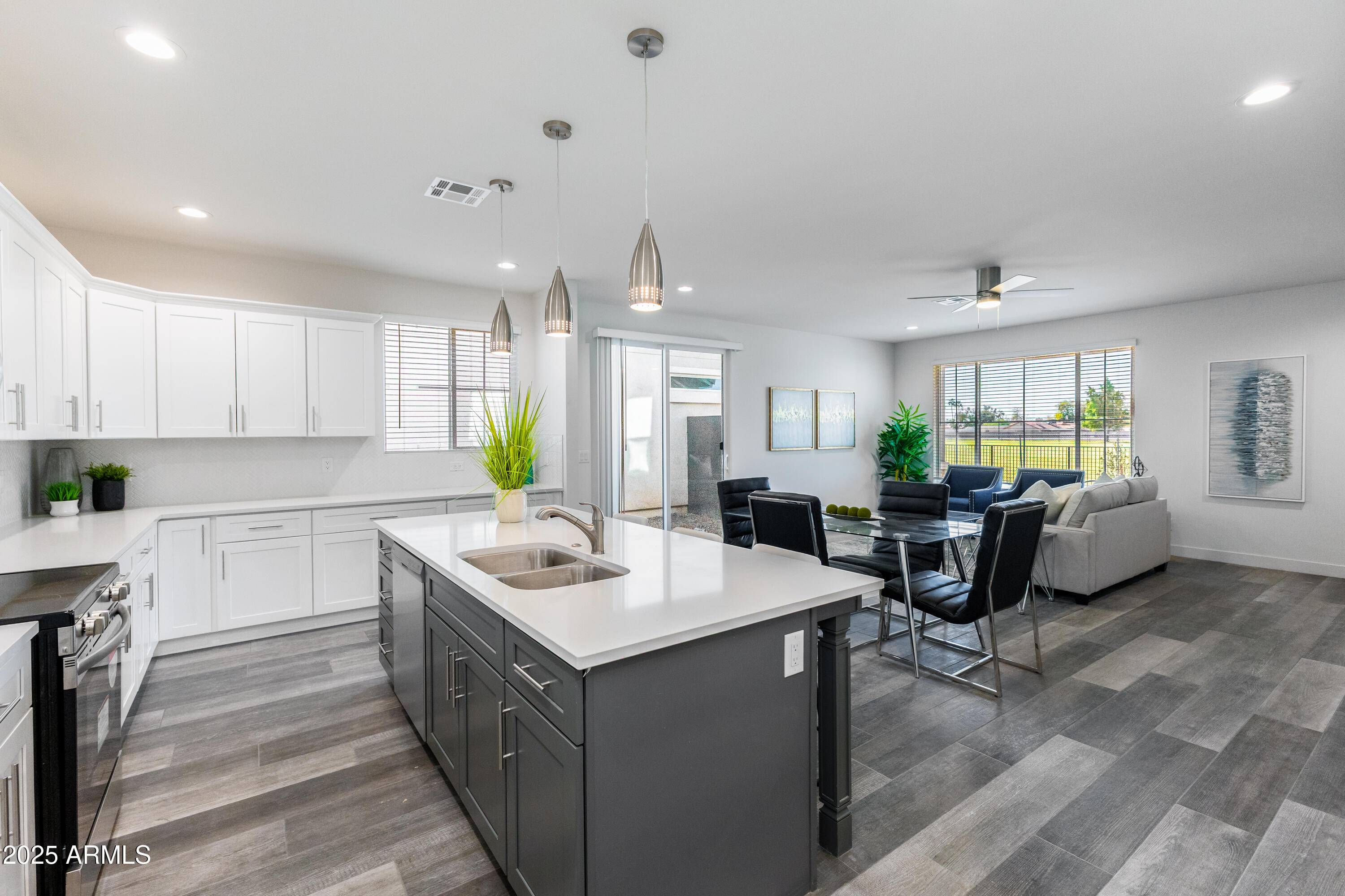 Chandler, AZ 85225,512 S SOHO Lane #8