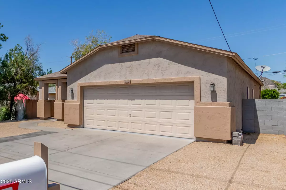 Phoenix, AZ 85020,520 E TOWNLEY Avenue
