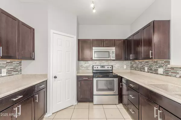 Phoenix, AZ 85020,520 E TOWNLEY Avenue