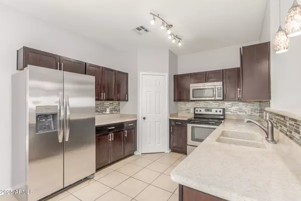 Phoenix, AZ 85020,520 E TOWNLEY Avenue