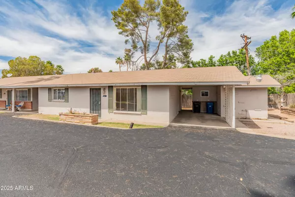 Mesa, AZ 85201,524 W FAIRWAY Drive #9