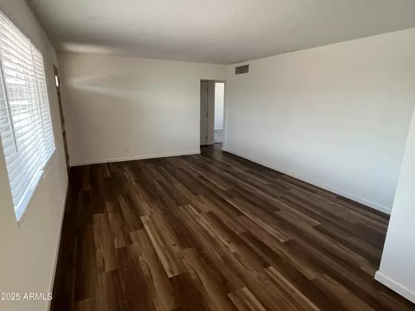 Phoenix, AZ 85019,5610 N 38TH Drive