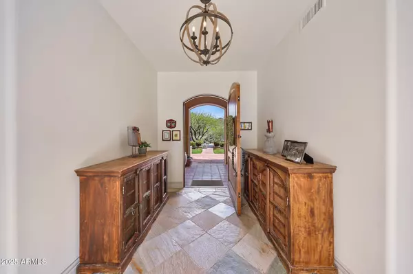 Scottsdale, AZ 85255,10182 E Gilded Perch Drive