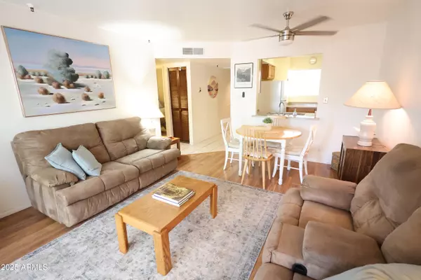 Scottsdale, AZ 85251,7474 E EARLL Drive #201