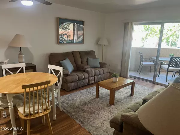 Scottsdale, AZ 85251,7474 E EARLL Drive #201