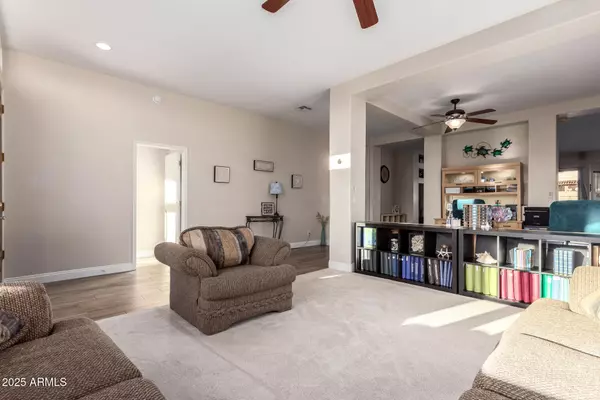 Chandler, AZ 85225,2406 E OAKLAND Street