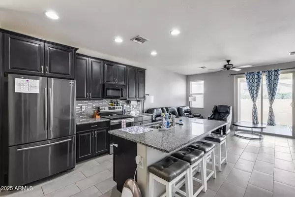 Maricopa, AZ 85138,42180 W CHEYENNE Drive