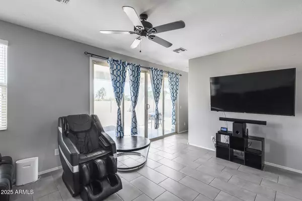 Maricopa, AZ 85138,42180 W CHEYENNE Drive