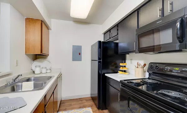 Glendale, AZ 85308,4101 W UNION HILLS Drive #2