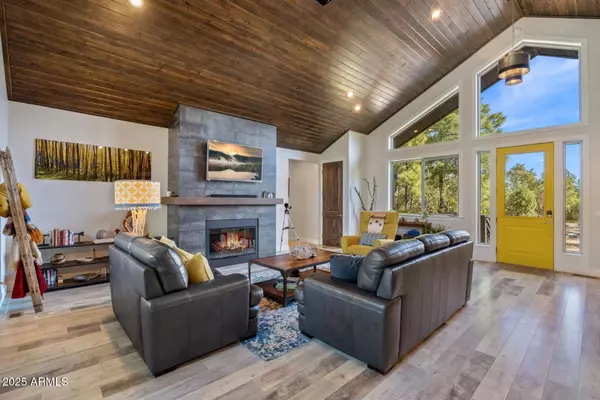 Show Low, AZ 85901,2140 S MONKSHOOD Road