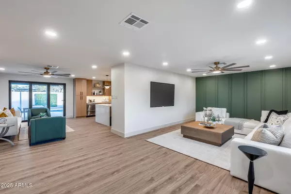 Scottsdale, AZ 85257,8117 E LEWIS Avenue