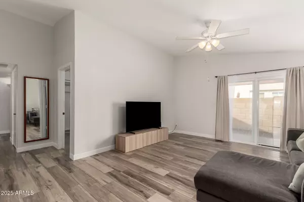 Mesa, AZ 85202,2524 W KIVA Avenue