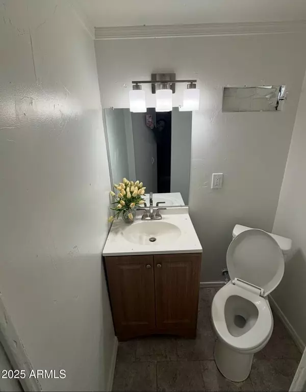 Mesa, AZ 85210,29 W Southern Avenue #28