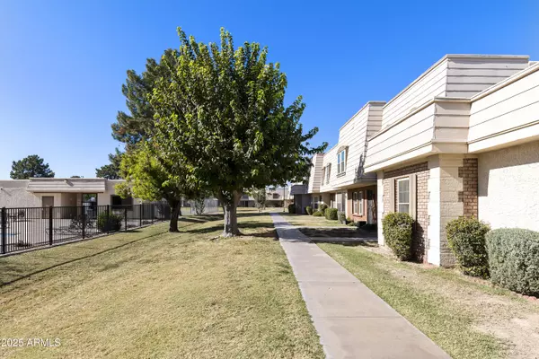 Tempe, AZ 85283,1011 E LODGE Drive