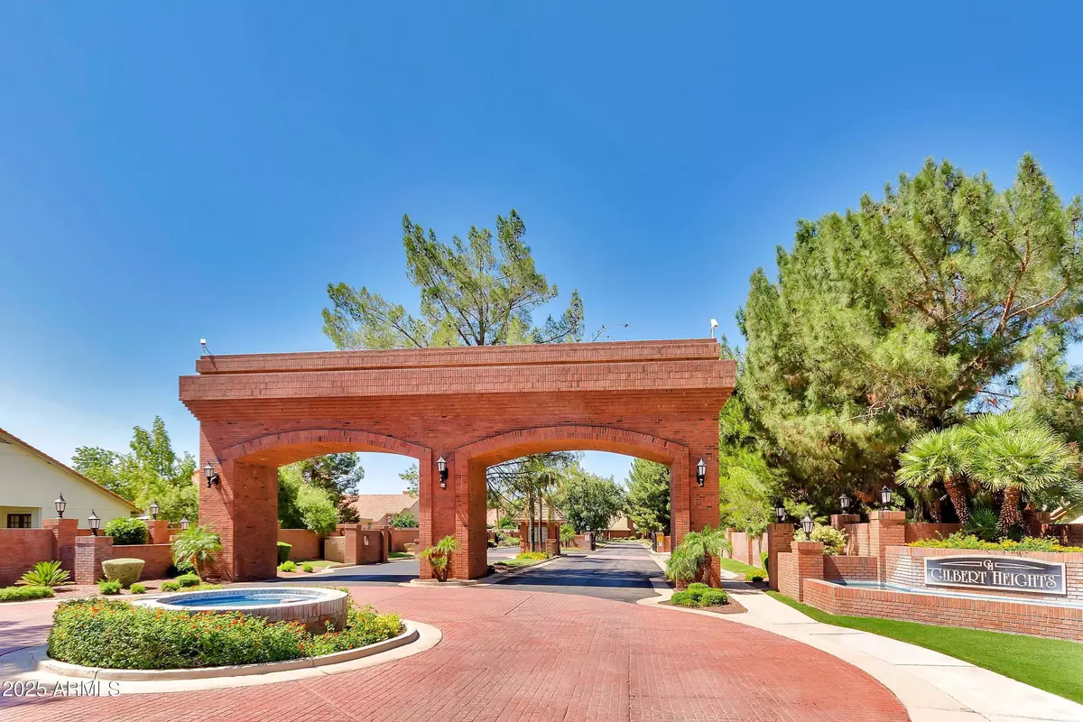 Gilbert, AZ 85296,541 E SPUR Avenue