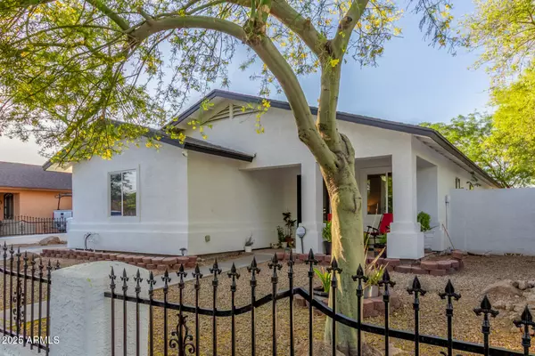 Phoenix, AZ 85041,1402 W LYDIA Lane