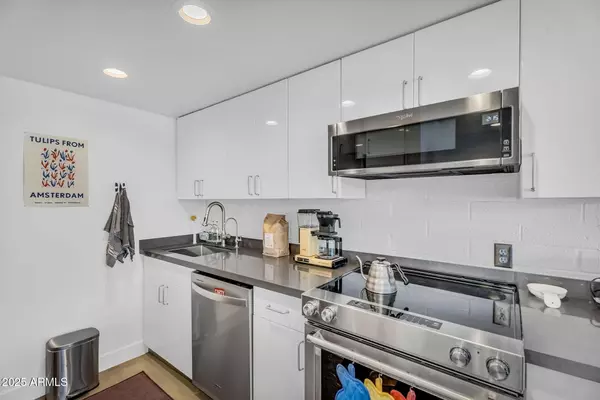 Phoenix, AZ 85018,4411 N 40TH Street #59