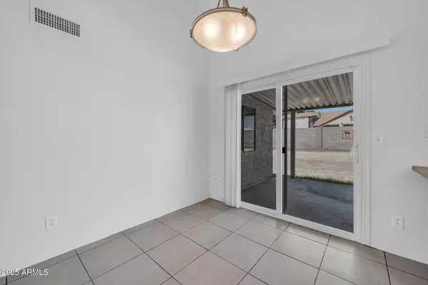 Peoria, AZ 85345,7114 W YUCCA Street