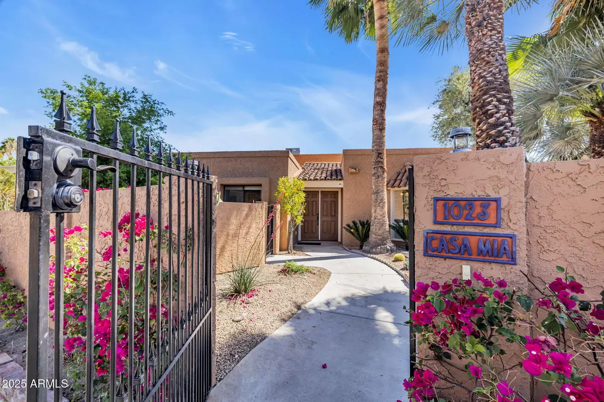 Phoenix, AZ 85020,1023 E SAHUARO Drive