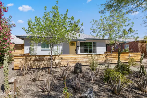 Phoenix, AZ 85006,2039 N 12TH Street