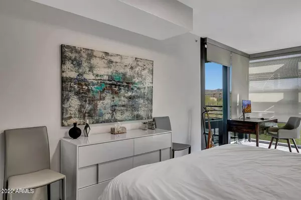 Scottsdale, AZ 85254,7180 E KIERLAND Boulevard #208