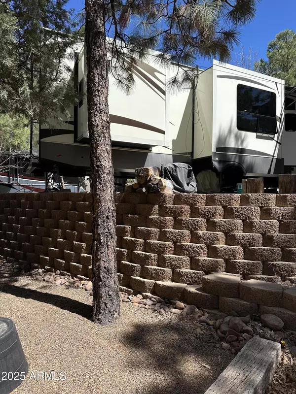 Show Low, AZ 85901,2270 E BROKEN ARROW Lane #45