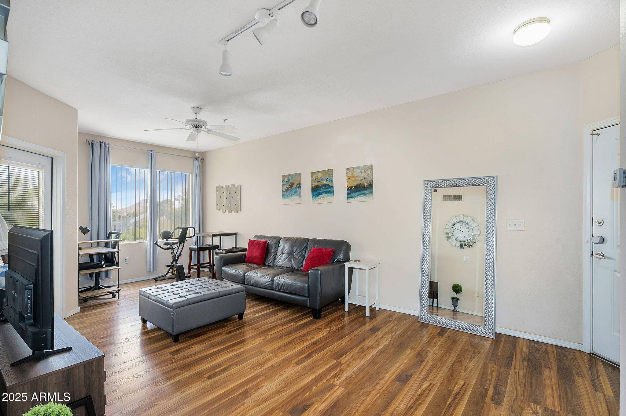 Phoenix, AZ 85032,18416 N CAVE CREEK Road #3034