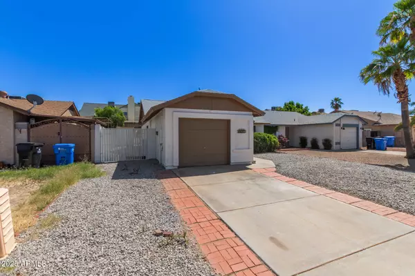 Phoenix, AZ 85022,1633 E BEVERLY Lane