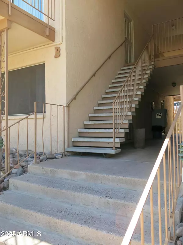 Phoenix, AZ 85020,1130 E BUTLER Drive #B4