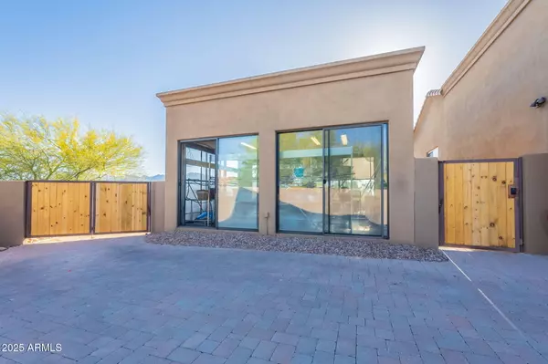 Phoenix, AZ 85045,3118 W GLENHAVEN Drive