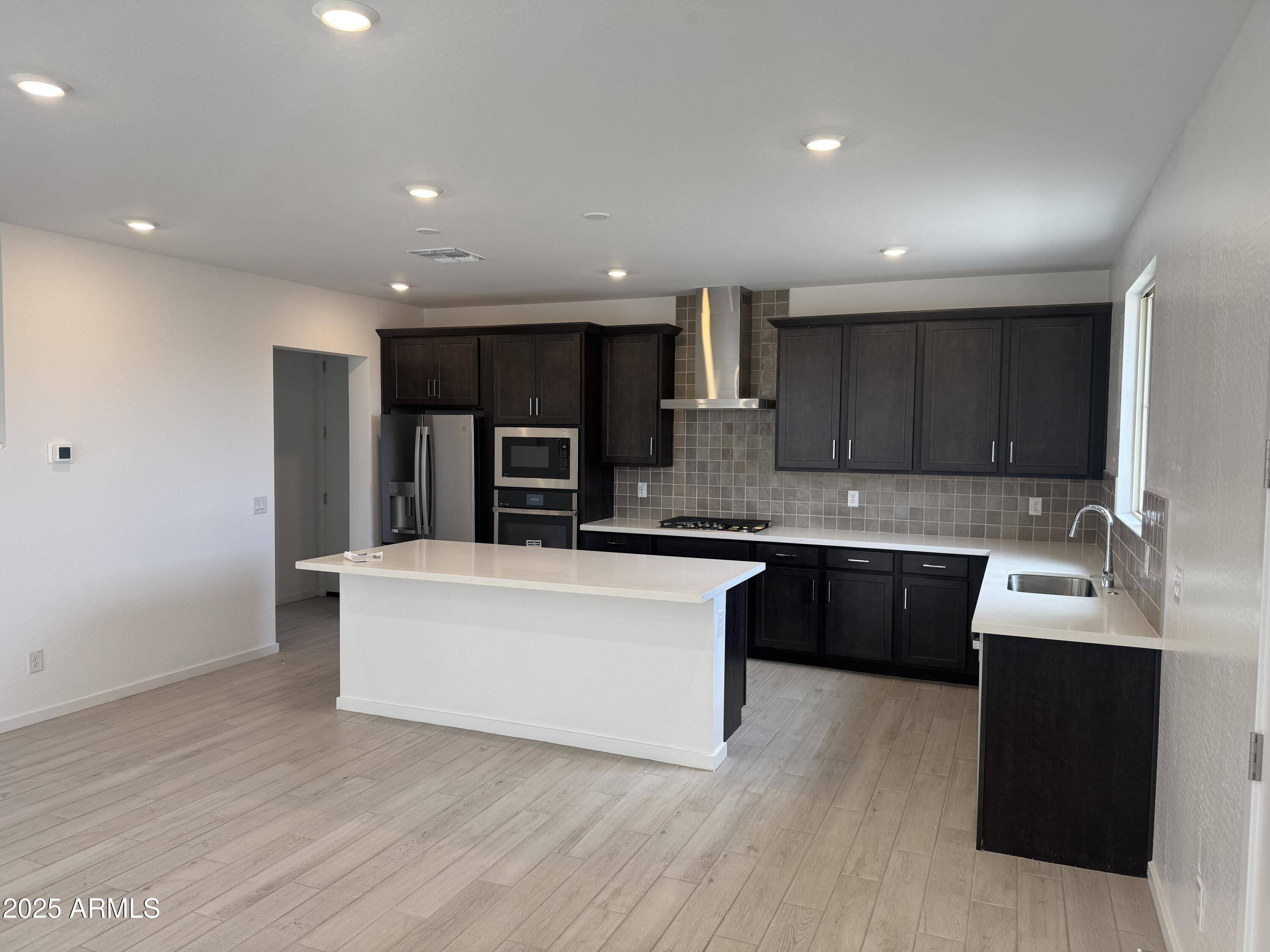 Phoenix, AZ 85085,2463 W ROWEL Road