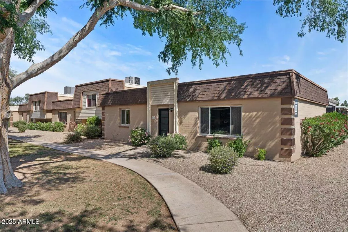 Scottsdale, AZ 85250,8498 E CHAPARRAL Road