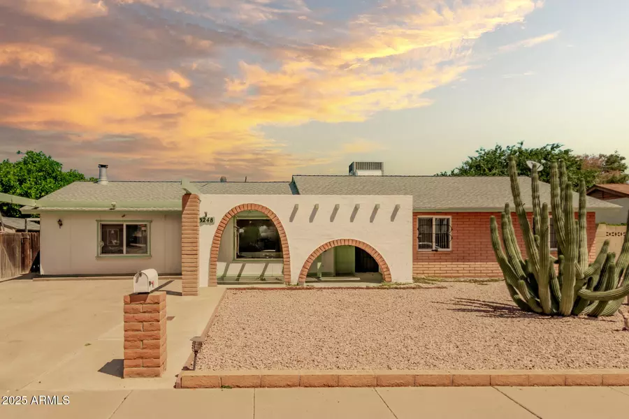 3248 E WINDROSE Drive, Phoenix, AZ 85032
