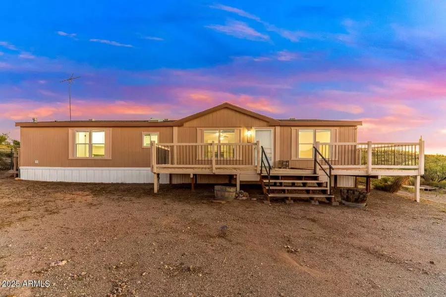 24950 E LOW Lane, Benson, AZ 85602